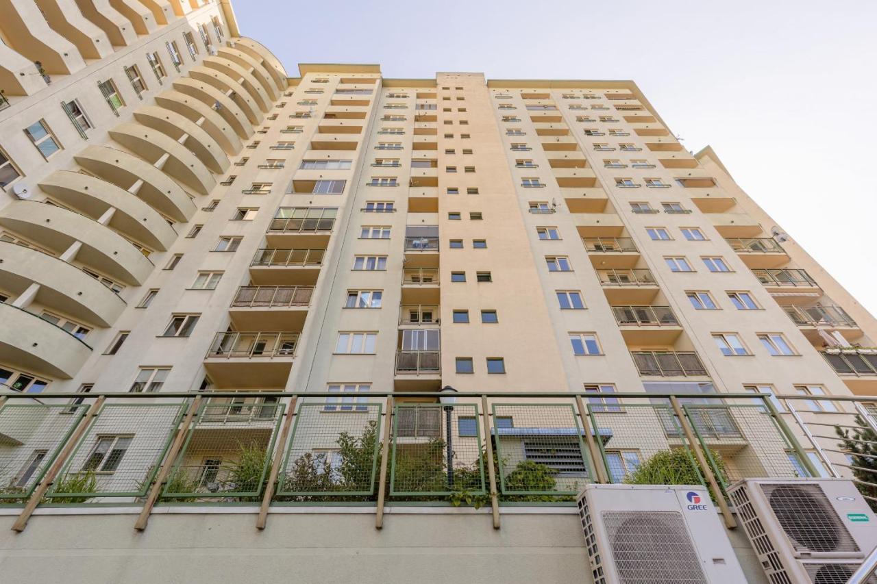 Metro Wilanowska Apartment With Parking By Noclegi Renters Warszawa Zewnętrze zdjęcie